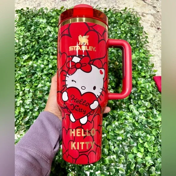 Hello kitty stanley 40 oz - Picture 3 of 6